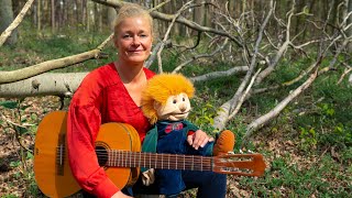 Die alte Moorhexe  Kinderlieder zum Mitsingen  Sing mit Anja [upl. by Bravar408]