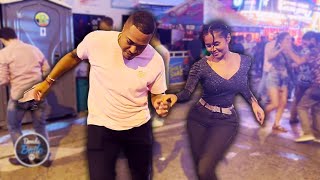 Colombianos Bailando Salsa en Calle del Swing I Feria de Cali 2023 [upl. by Erdried891]