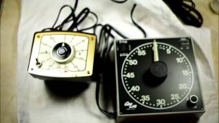 How to use analog darkroom enlarger timers [upl. by Ibbetson]