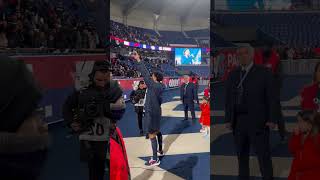 Marquinhos communie avec les Ultras du PSG apres son 436ème match en 🔴🔵 gagné face à Lyon [upl. by Aicinad]