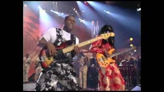 Earth Wind amp Fire Morris Pleasure and Verdine White jammin´ [upl. by Eidroj833]