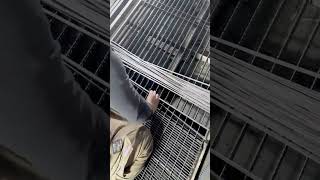 Steel grating laying process galvanize building gratings [upl. by Retnuh476]