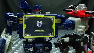 Netflix WFC Voyager SOUNDWAVE EmGos Transformers Reviews N Stuff [upl. by Monty]