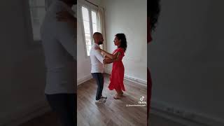 TUTO BACHATA COUPLE DEBUTANTS LE TOUR FILLE [upl. by Bonnes297]