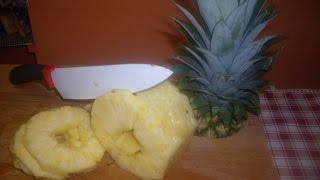 Comment découper un ananas  Technique de cuisine [upl. by Jephthah]