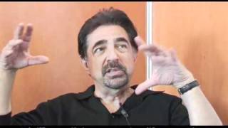 Joe Mantegna Esprits Criminels  Interview [upl. by Uno910]