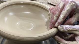 【porcelain】potters wheel 18cm tamabuchi bowl 【陶芸】ろくろ・6寸玉縁鉢 [upl. by Kus941]