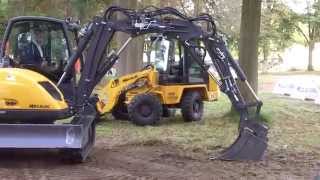 MECALAC  La 6MCR Machine Chenille Rapide une pelle sur chenilles  skid à rotation totale [upl. by Uzziel]