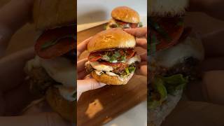 Pepperoni Pizza smash burgers [upl. by Vastha]