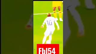 le magnifique extérieur du pied de Modric 💥🤯shorts [upl. by Ahsinned]