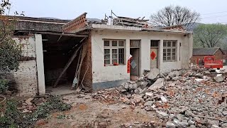 Compramos una casa antigua abandonada 1 AÑO de renovación en 120 minutos Timelapse [upl. by Suiramed486]