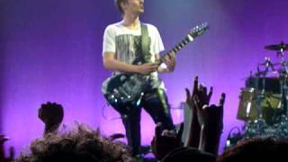 Matt Bellamy from Muse shredding on guitar [upl. by Raffin677]