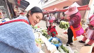 中国彝族的世界，The World of Yi People in China [upl. by Ahsasal76]