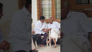 Raghu babu amp venkatesh Consoles RajendraPrasad on the demise of his daughter [upl. by Kumler]