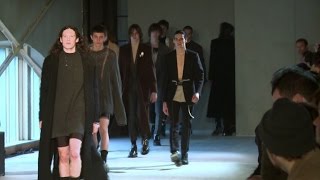 Fashion Week à Paris Défilé Maison Margiela automnehiver homme [upl. by Eirdua865]