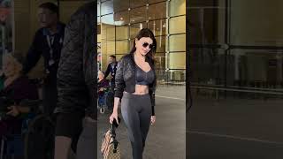 Actress Sherlyn Chopra Chants OM At Mumbai Airport sherlynchopra lehren [upl. by Oirad]