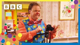 Mr Tumbles Family Photograph  Mr Tumble and Friends [upl. by Ladew]