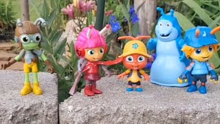 Beat Bugs ♡All You Need is LOVE♡ A music video [upl. by Repip]