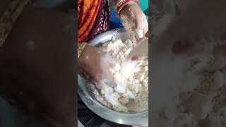 ThekuaTradition of biharis on Chhath😋 thekua recipe short youtubeshort youtubeshorts shorts [upl. by Eicam]