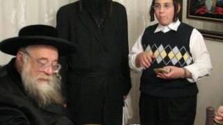 Toldos Aharon Rebbe At the House Of Philanthropist R Naftali Greenfeld [upl. by Englebert672]