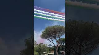 Piazza di Siena tricolore aeroplane italy viralvideo rome goodvibes aereo fly flyingbeast [upl. by Alena]