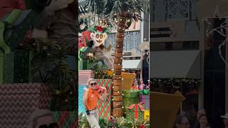 Christmasparade universalstudios macys kingjulien florida universalorlando christmas sub [upl. by Aifos]