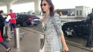 Kiara Advani CAUGHT Leaving Mumbai Airport kiaraadvani vrialvedio trending video [upl. by Inaniel]