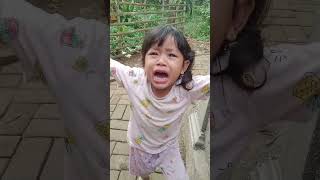 Salwa y nangis d tinggalin tth ke sawah [upl. by Kelson]