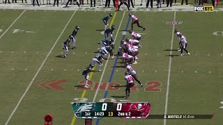 Rachaad Whites first rush vs Eagles goes for 17 yards [upl. by Germann]