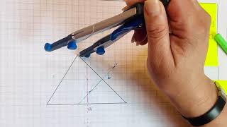 Trazo de mediatrices y de circuncentro con regla y compás [upl. by Barbour510]