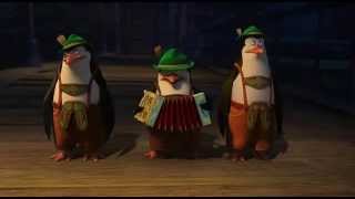 Los Pinguinos de Madagascar distraen con baile [upl. by Dinnie]