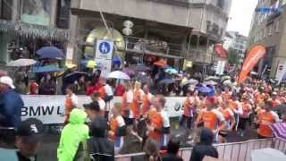 SportScheck Stadtlauf München 2014 Start Halbmarathon 3 Gruppe  Marienplatz [upl. by Llerret128]