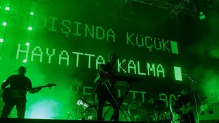 Massive Attack  Risingson Istanbul Parkorman Live 23724 [upl. by Arot]