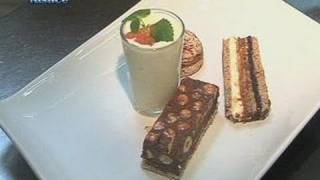 Recette  gourmandise aux trois chocolats et pralinés [upl. by Bagger]