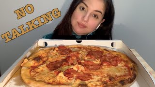 ASMR ITA  MANGIO UNA PIZZA CON ZOLA E SALAME PICCANTE 😋  NO TALKING 🤫 [upl. by Aivonas]