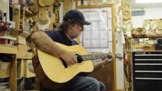 Wayne Henderson test driving a Hans Brunstrom guitar [upl. by Ecirp]