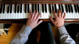 Andrea Papini Shows Trick to Play Legato Chords [upl. by Rudelson978]