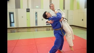 Judo shifting hip toss  Utsuri goshi [upl. by Hasty]