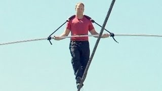 Endspurt zu JahrhundertStunt Nik Wallenda darf Niagarafälle überqueren  DER SPIEGEL [upl. by Yeltihw]