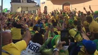 Torcida brasileira em Moscou Rússia Бразильские болельщики в Москве Россия [upl. by Eveivaneg]