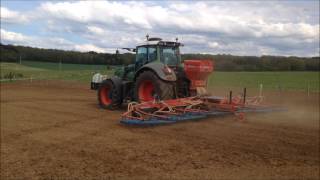 Semis de prairie avec FENDT 930 amp herse étrille HATZENBICHLER 9m [upl. by Annaili]