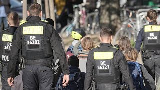 Messerangriff auf zwei Schüler in Berlin [upl. by Nilram177]