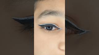 Create 10 seconds wings eyeliner 😍 wings eyeliner shorts eyelinertutorial [upl. by Aksehcnarf475]