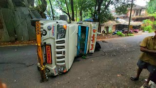 Self Accident At Duler Mapusa  Bolero Pickup Turns On Its Side [upl. by Venn]