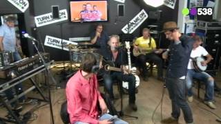 Radio 538 Rowwen Hèze amp The Opposites  De neus omhoog live bij Evers Staat Op [upl. by Survance]