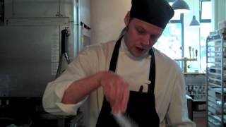 Cooking How to make Yorkshire pudding [upl. by Lombardy]