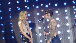 Fedez e Chiara Ferragni FAVORISCA I SENTIMENTI Live Forum Assago Milano 842019 [upl. by Davon69]