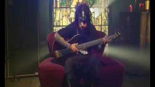 Fieldy got the life bass [upl. by Soirtemed]