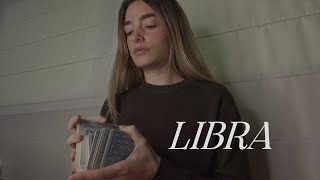 Libra  Cómo gorda en tobogán [upl. by Ekard]