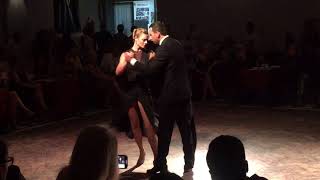 Diego Escobar y Angelina Staudinger bailan un Tango quotNido Gauchoquot de Osvaldo Pugliese [upl. by Rodmun574]